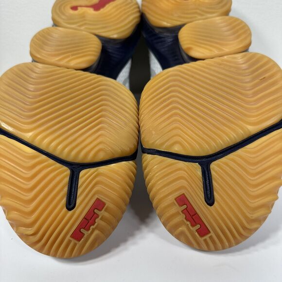 Nike Lebron XVI Low USA Men's Size 11.5 Navy White Gold Gum CI2668 101 - Picture 13 of 15